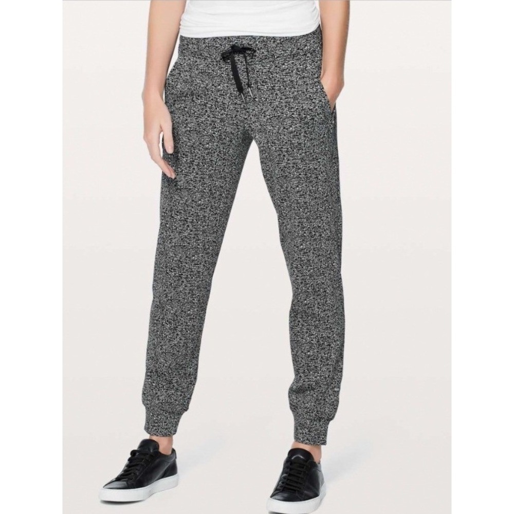 Lululemon Ready To Rulu Pant 29" Reconnect Jacquard Luon White Black Size‎ 6